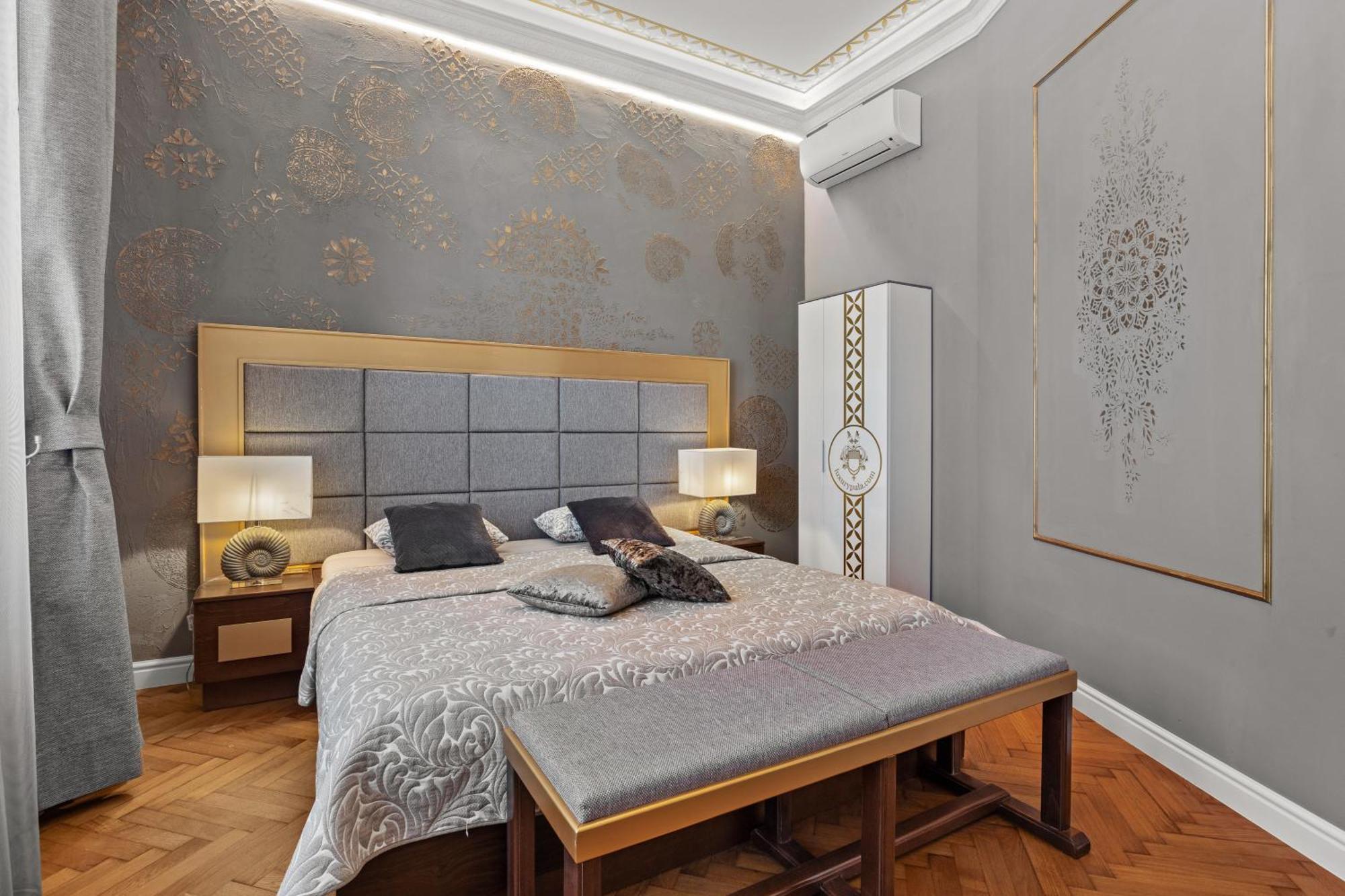 Villa Muenz Luxurious Residence Пула Екстер'єр фото