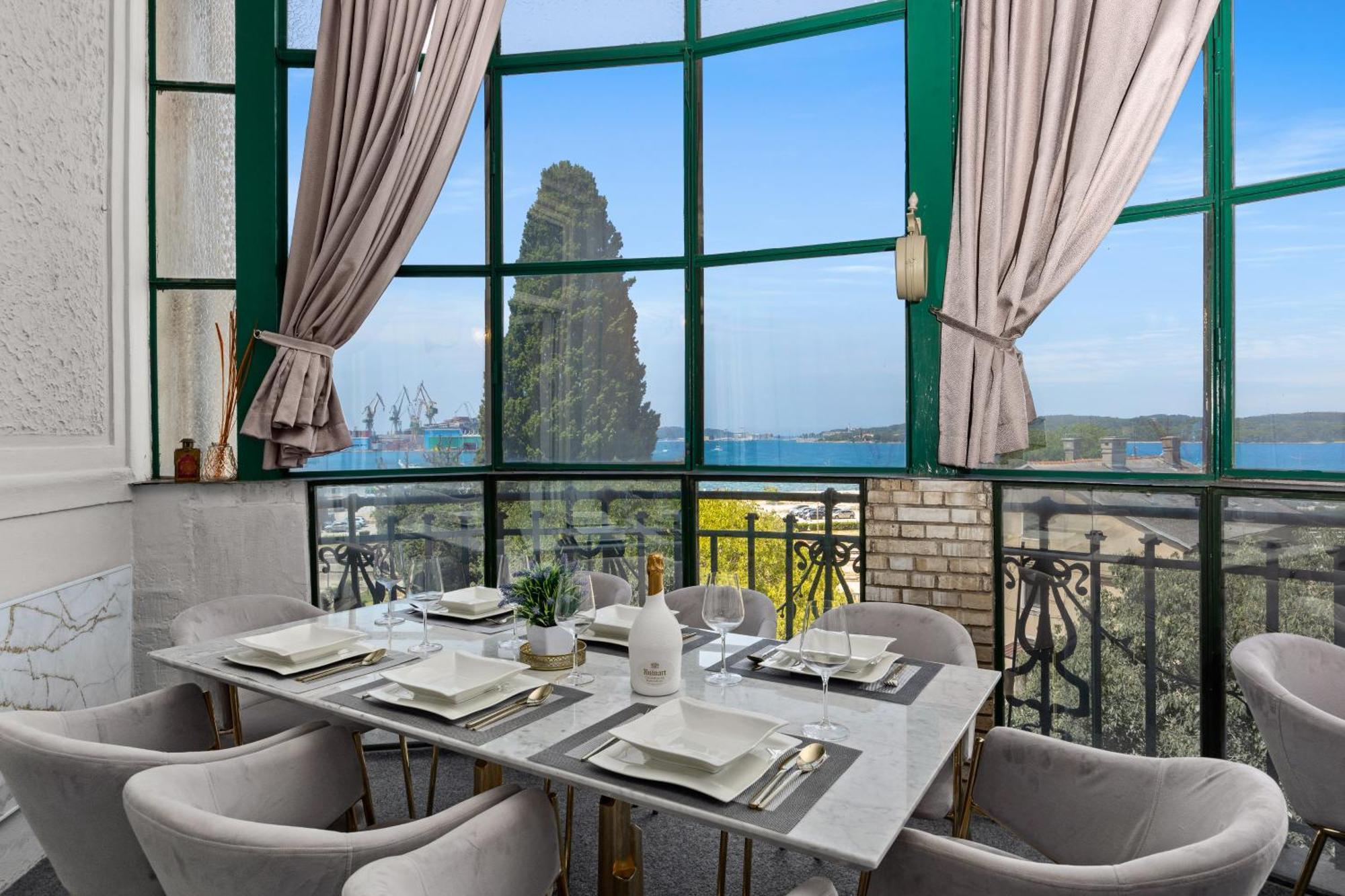 Villa Muenz Luxurious Residence Пула Екстер'єр фото